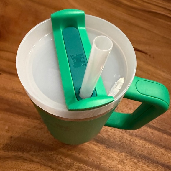 Stanley Meadow Quencher H2.0 Tumbler with Handle - Picture 5 of 5